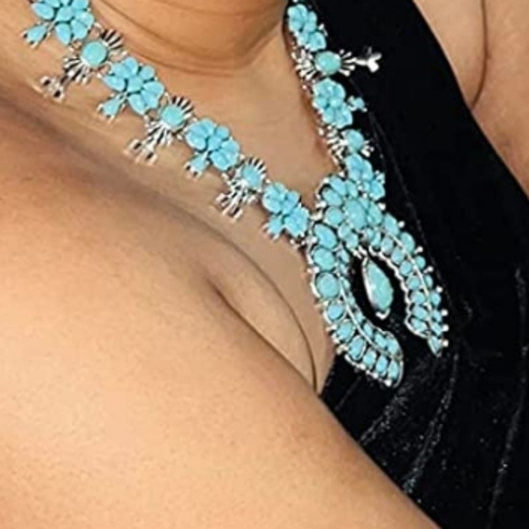 Lovage Bohemian Howlite Stone Squash Blossom Necklace - Picture 3 of 8